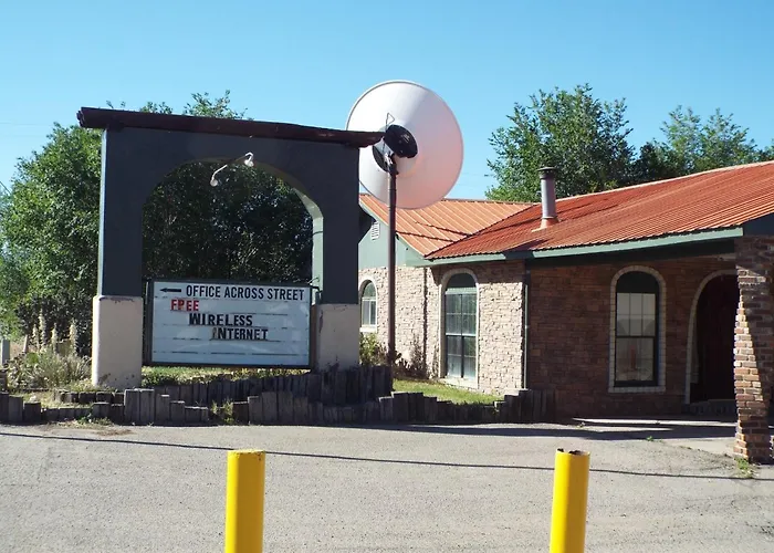 Frontier Motel