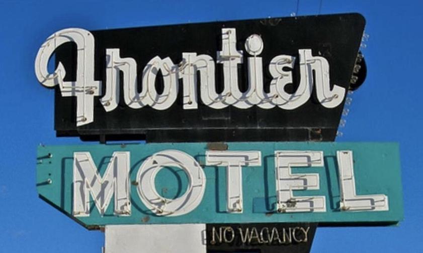 Frontier Motel 3*