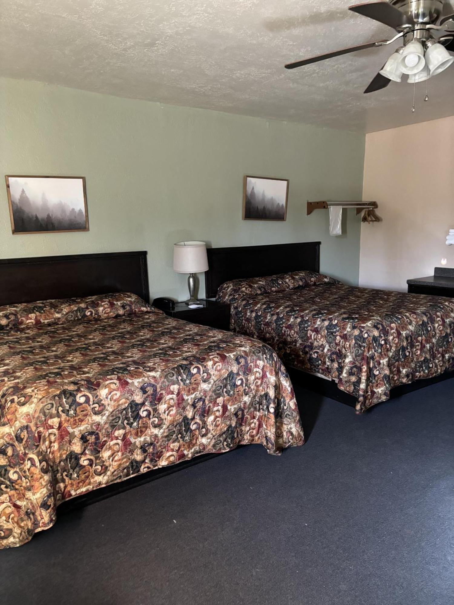 Motel Frontier Cuba